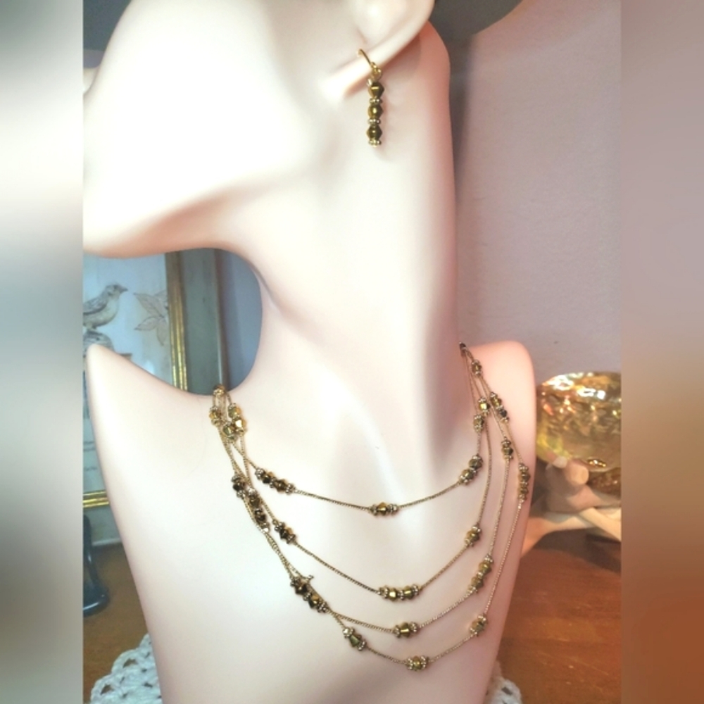 Croft & Barrow Earring Necklace Set